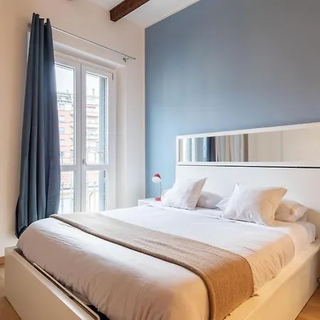 Frisi Fast Wifi Aircon Flexyrent Apartment
