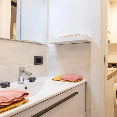 Frisi Fast Wifi Aircon Flexyrent * Milan